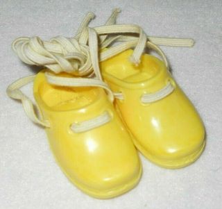 Vintage Ideal Crissy Family Cricket Tara Mia Dina Velvet Yellow Clogs Shoes 15 "