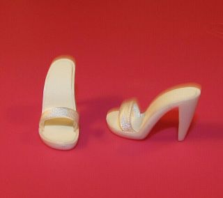 Gene " Personal Secretary " White Doll Shoes/heels Only Fits: Tyler/alex/violet