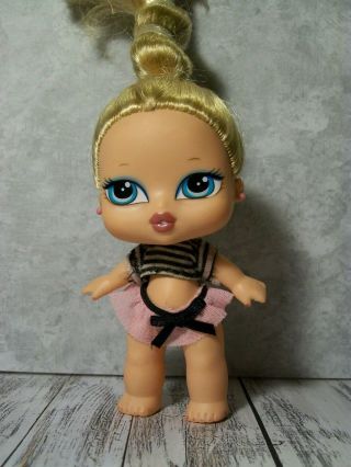 F9 Bratz Babyz,  Cloe?,  Rooted Blonde Hair,  Blue Eyes,  Cute Pink/black Outfit