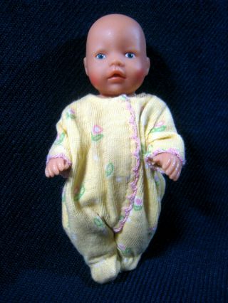 Zapf Creation Baby Born Miniworld 4 " Baby Doll In Diaper & Yellow Sleeper