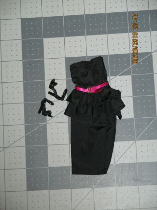 Barbie Basic Black Model Muse Ruffled Dress,  Pink Belt 1.  5 No.  6