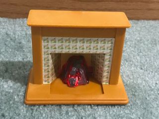 Calico Critters Sylvanian Families Epoch Furniture Fireplace Lights Up