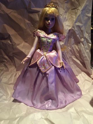 Disney Brass Key Porcelain Princess Aurora Sleeping Beauty 16 " Keepsake Doll