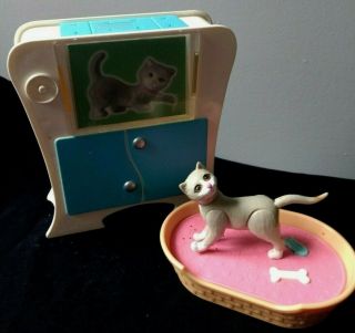 2004 Barbie Doll " I Can Be Pet Vet " X Ray Machine,  Cat & Pet Bed