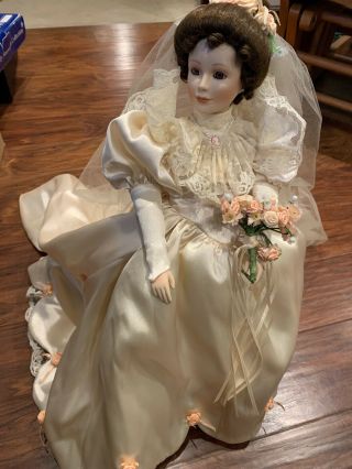 19 " Vintage Porcelain Bride Doll " Elizabeth " Ashton Drake Dress,  Stand