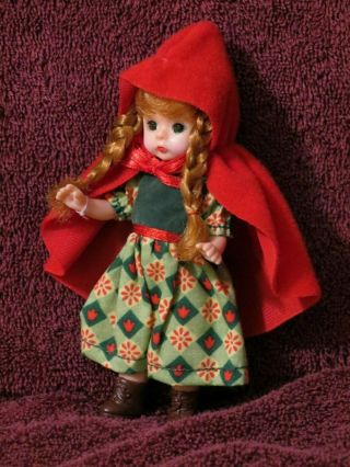 Madame Alexander/mcdonalds Little Red Riding 5 " Poseable Doll