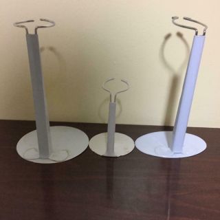 3 DOLL STANDS White 2 8 